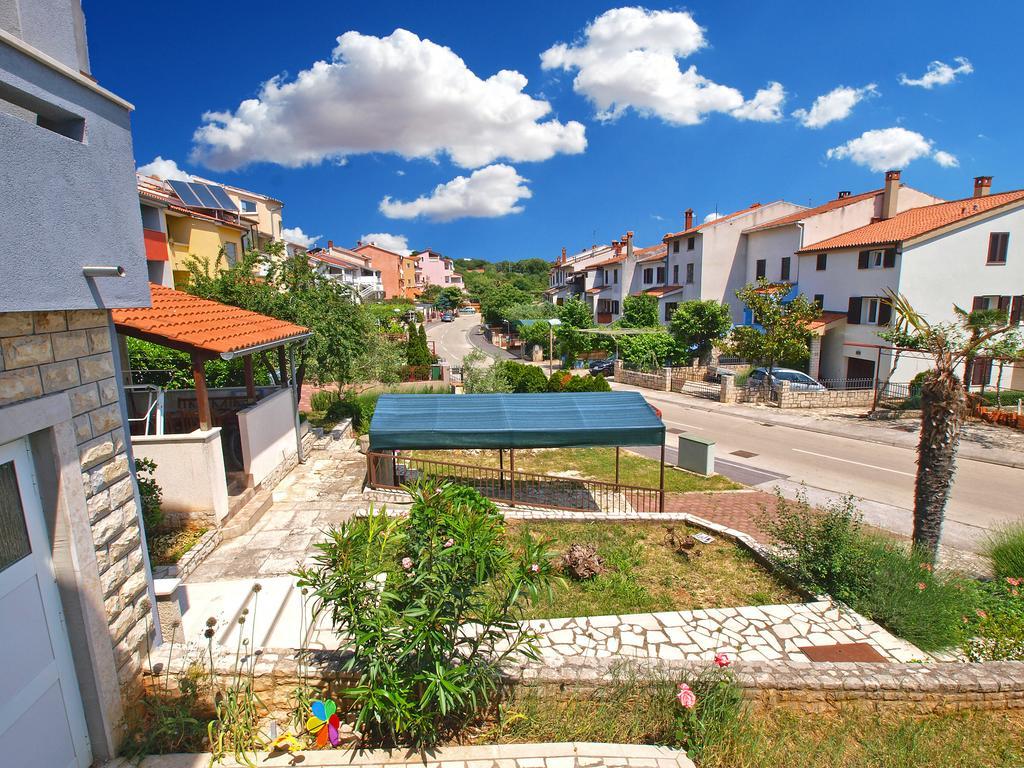 Apartments Nadija 1366 Пула Екстериор снимка