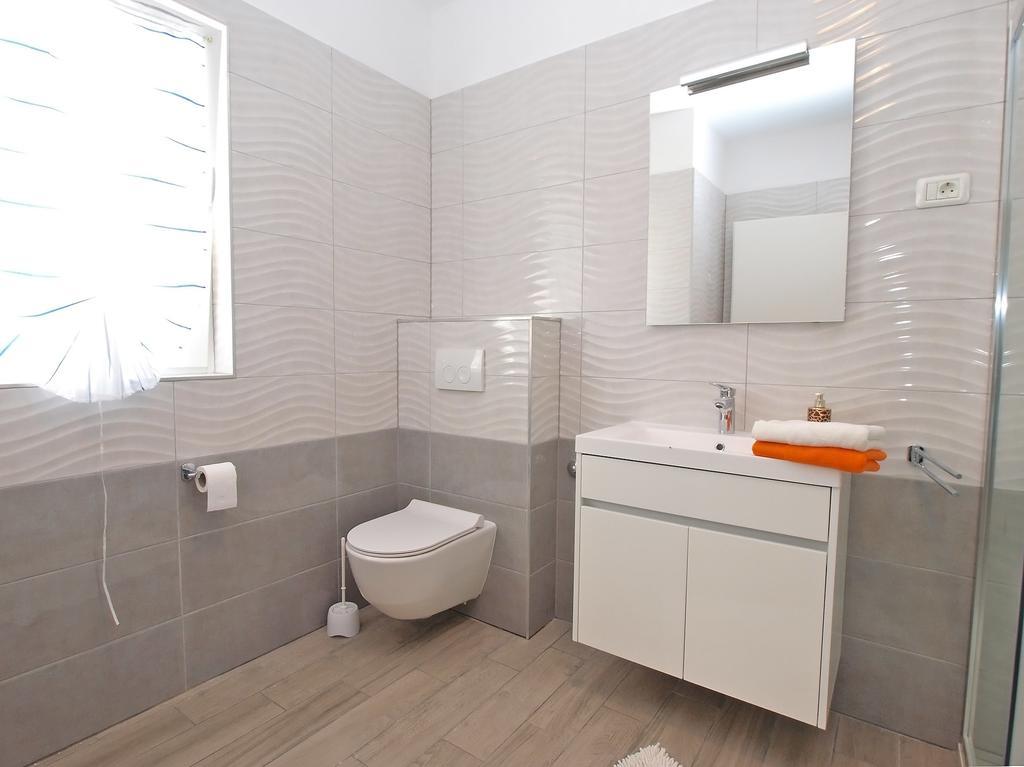 Apartments Nadija 1366 Пула Екстериор снимка