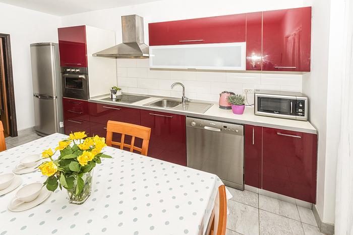 Apartments Nadija 1366 Пула Екстериор снимка
